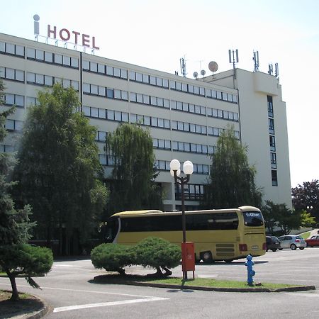 Hotel Novi Zagreb Exterior photo